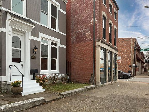 2nd image of 902 E Jefferson St