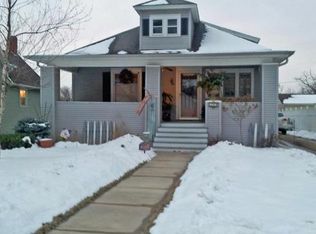 239 W Johnson St, Utica, IL 61373