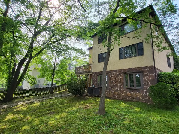 1517 City Ave, Wynnewood, PA 19096