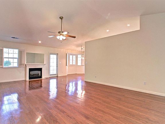 3rd image of 2774 Hawks Landing Ct