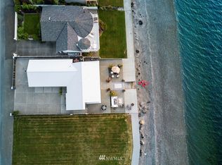 8 Bayshore Dr, Camano Island, WA