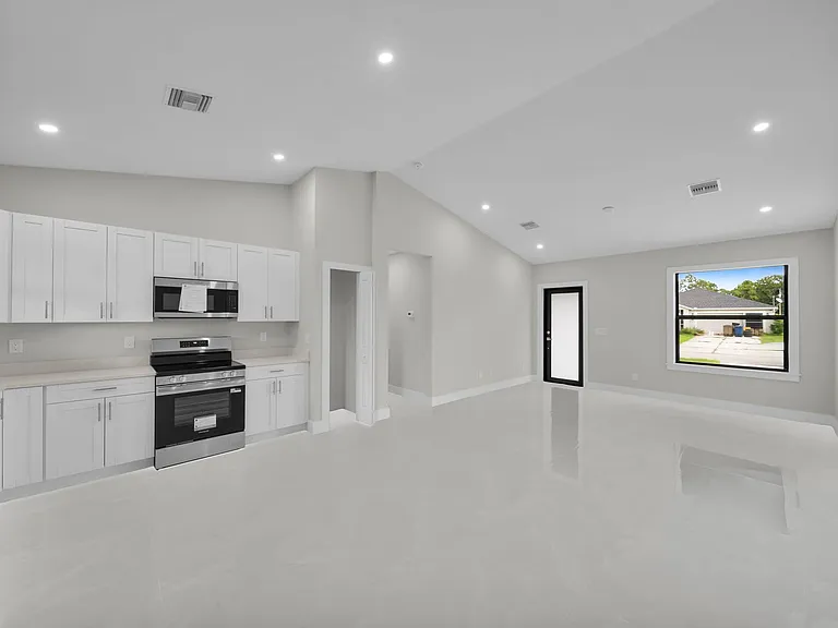 462 Lampion Ave S — Photo 14