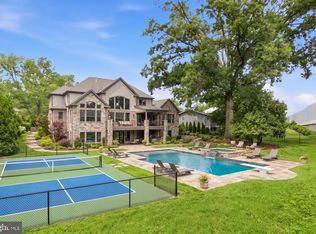8419 Wesleyan St, Vienna, VA 22180