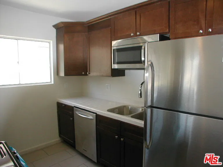 1326 S Ridgeley Dr #6 — Photo 9