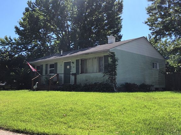 2nd image of 303 Holton St