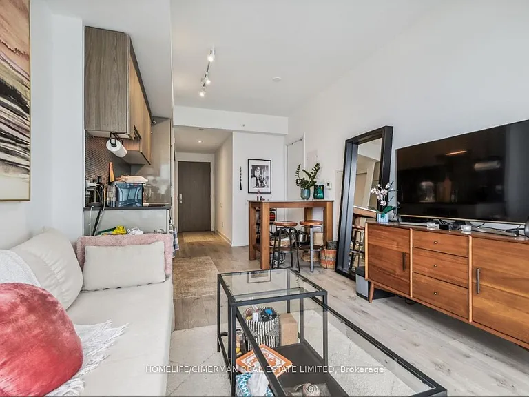 161 Roehampton Ave #3608 — Photo 13