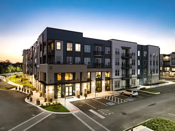 The Hickory at Indian Lake Village