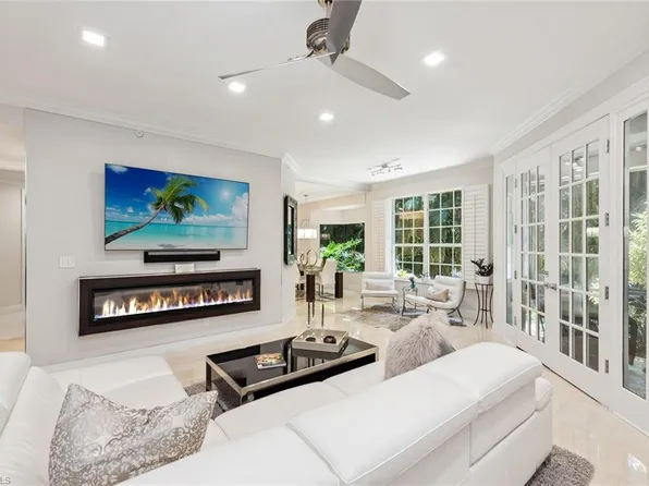 173 Colonade CIR #1401, NAPLES, FL 34103