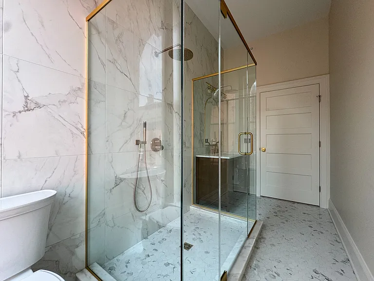 884 Main St #3 — Photo 14