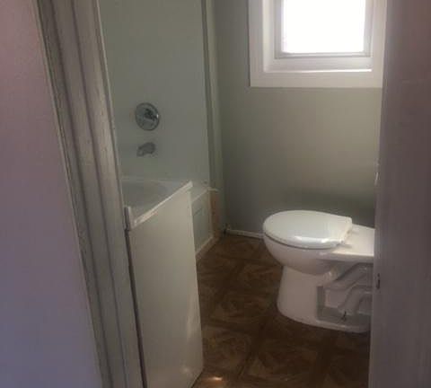4th image of 510 Cass Ave #2