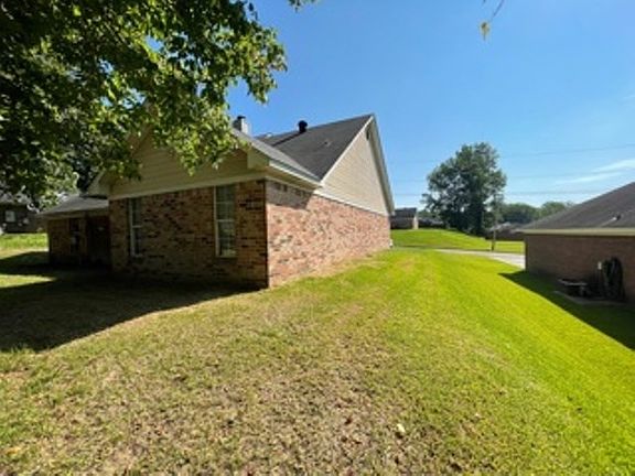 3rd image of 322 Northridge Dr