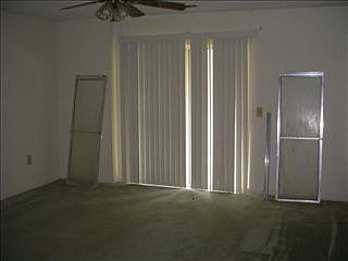 4th image of 2402 Iron Horse Dr