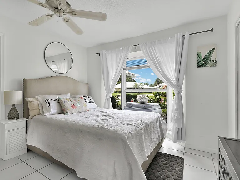 450 French Royale Cir — Photo 34