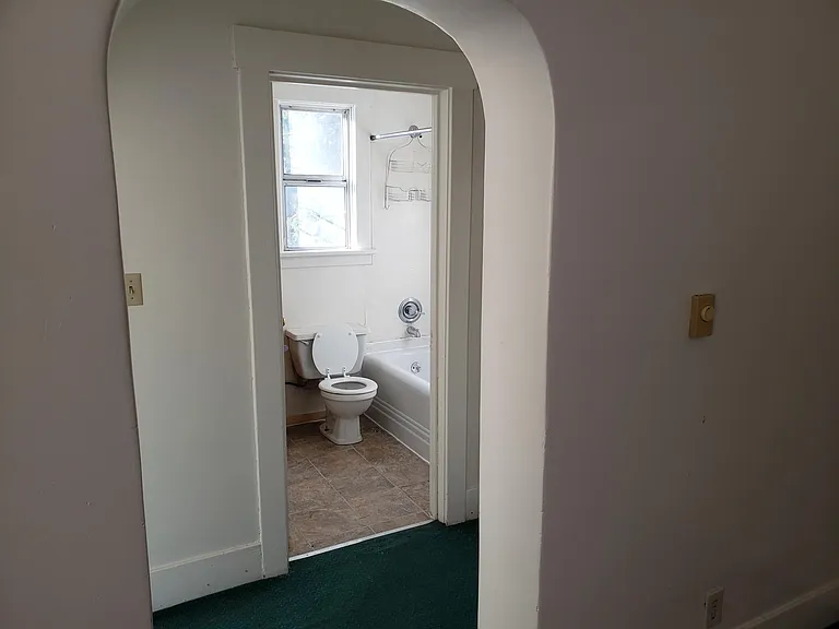 310 6th St #2 — Photo 3