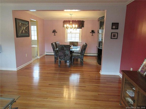 4th image of 117 Crystal Dr