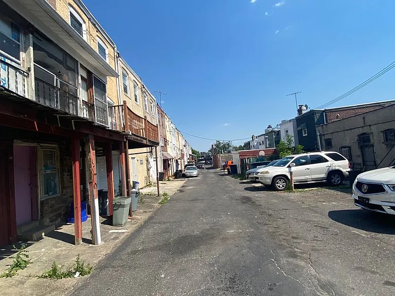 702 Copley Rd — Photo 15