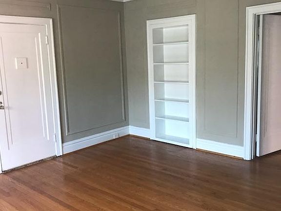 4th image of 7300 Pershing Ave APT 1W