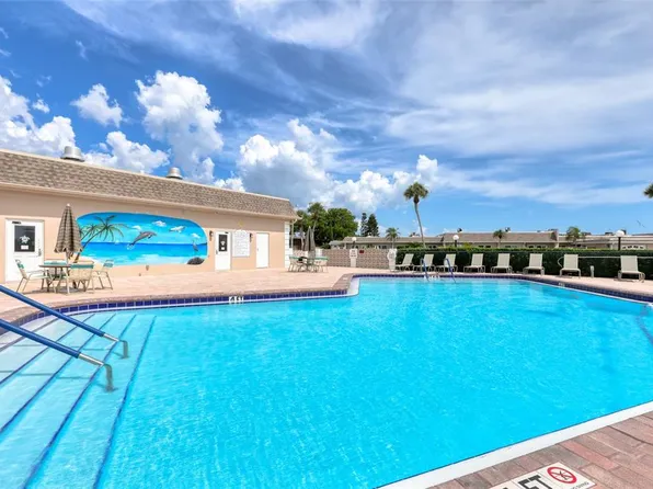 1 Boca Ciega Point Blvd APT 316, Saint Petersburg, FL 33708