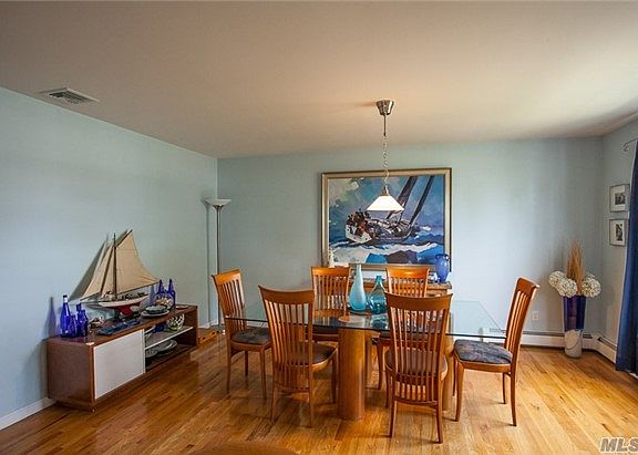 5th image of 360 Bayville Ave