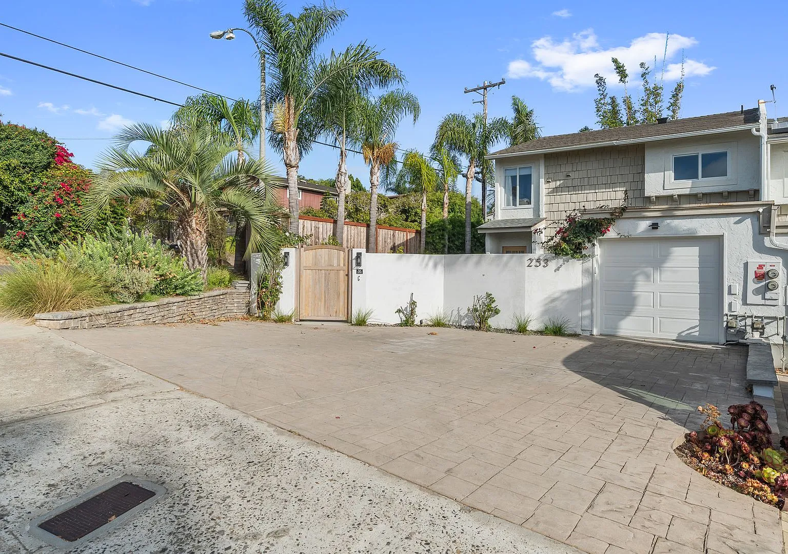 Luxury Coastal Living in Encinitas — Photo 1