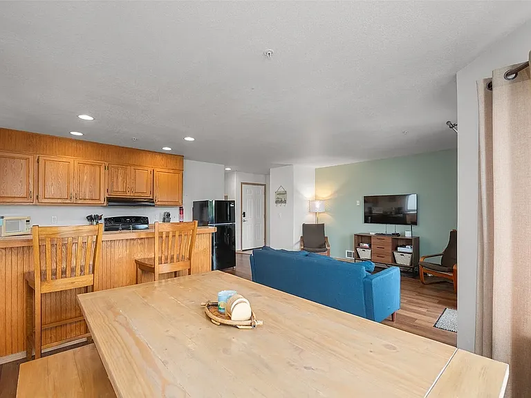 853 Ocean Shores Blvd NW #4 — Photo 4