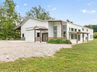 149 Bill Stolie Rd, Byrdstown, TN 38549