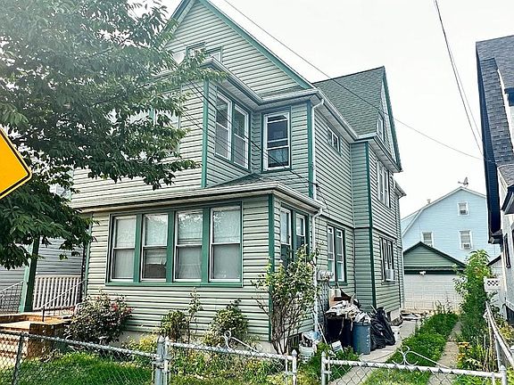 2nd image of 196-15A 119th Ave