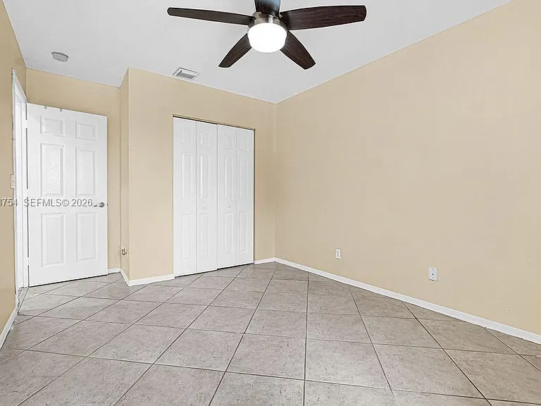 1623 E Harmony Lake Cir — Photo 62