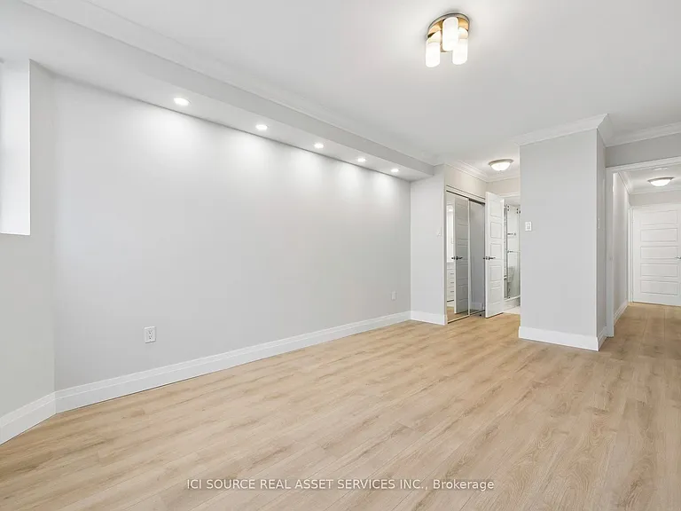 7601 Bathurst St #1003 — Photo 29