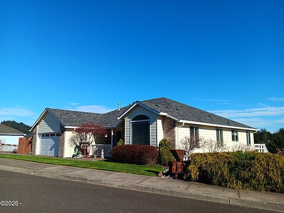 4th image of 5118 NE Voyage Ave
