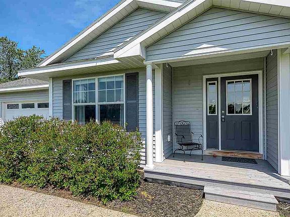 3rd image of 1811 Kymbra Ln