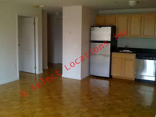 Rented by Select Locations Inc. | media 18