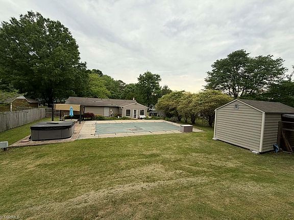 4th image of 2807 Lamroc Rd