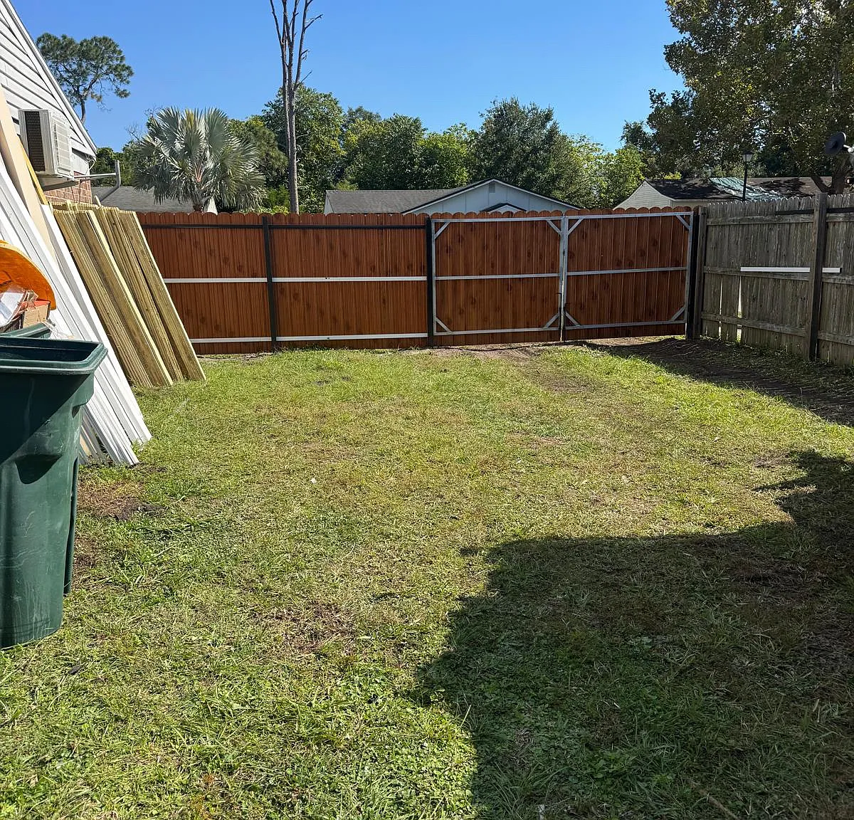4 bed, 1014 sqft, $2,300 — Photo 2