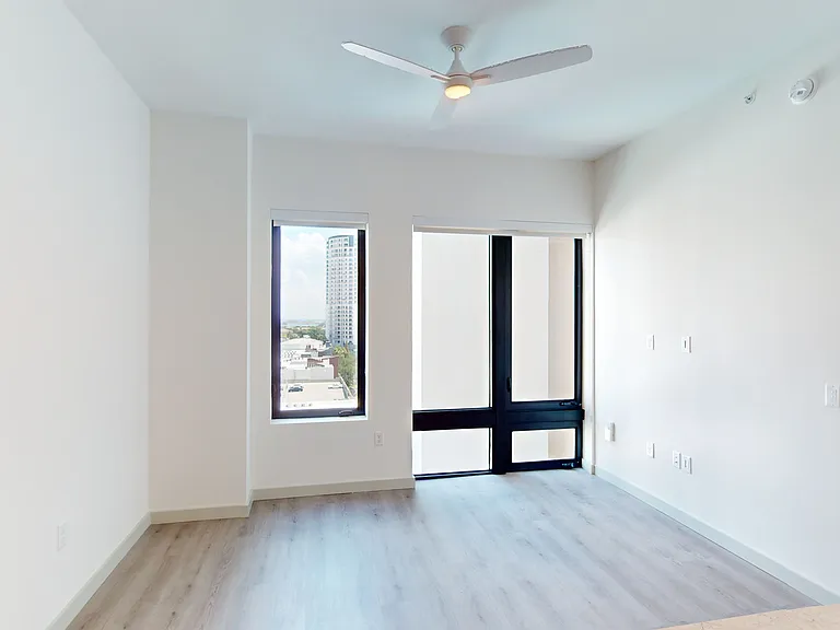101 N Meridian — Photo 106
