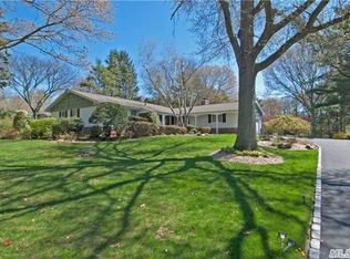 280 Pidgeon Hill Rd, Huntington Station, NY 11746