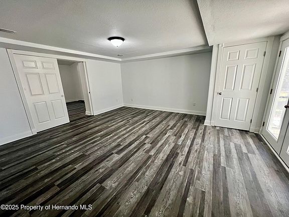 5th image of 8380 Begonia St