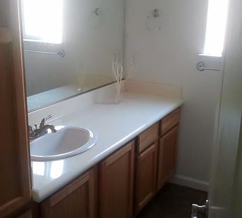 5th image of 270 N 6th St