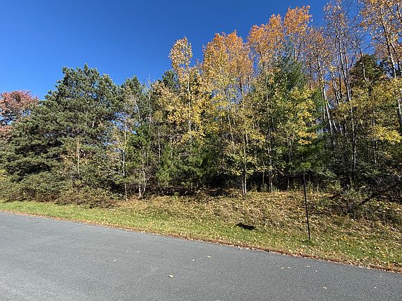 2nd image of Delong Rd