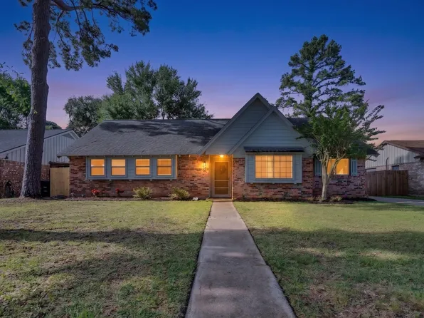 5623 Winding Way Dr, Houston, TX 77091