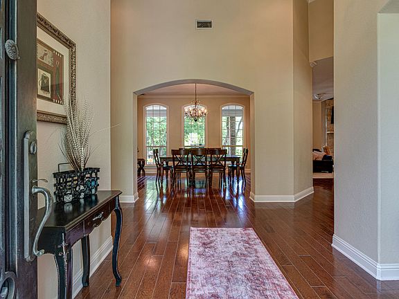 3rd image of 384 Creek Bend Dr
