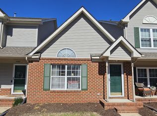 228 N Hill Ln, Chesapeake, VA 23322