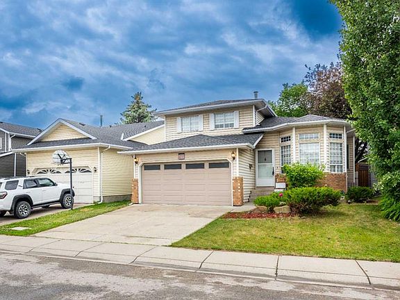 2nd image of 244 E Riverglen Pl SE