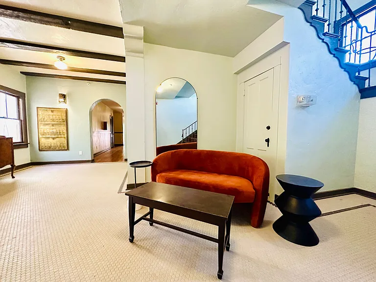 Don Martin Historic Apartments! — Photo 12
