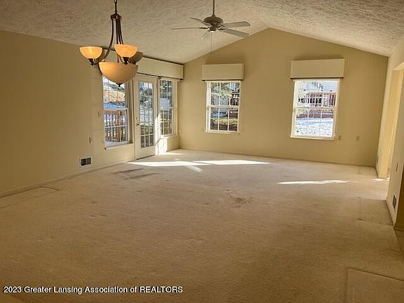 4th image of 864 Lenna Keith Cir