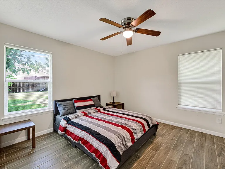 13615 Lynnwood Ln — Photo 29