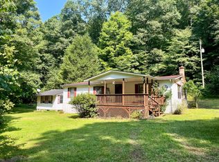 2171 Shelter Rd, Fayetteville, WV 25840