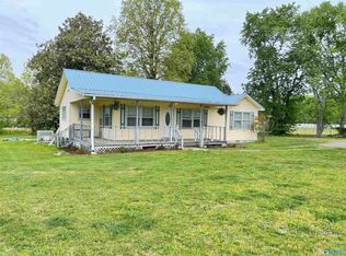 1796 Highpoint Rd, Albertville, AL 35950