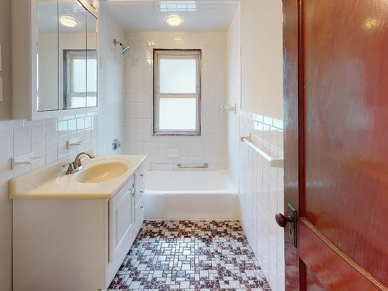 74 Harlow St — Photo 7
