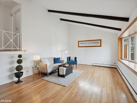 3rd image of 1001 Cromwell Ave